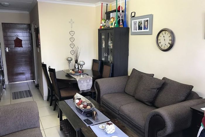 1-Bedroom Apartment To Rent in Buh Rein Estate with balcony, parking, and security.