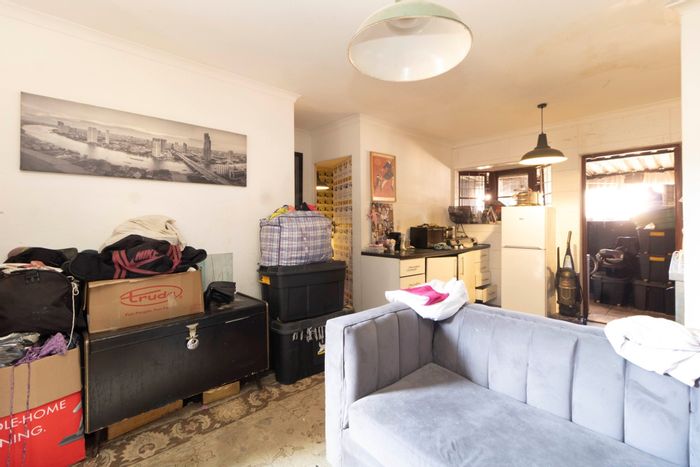 Rugby House For Sale: 3 Bedrooms, Garage, Garden, Renovation Potential.