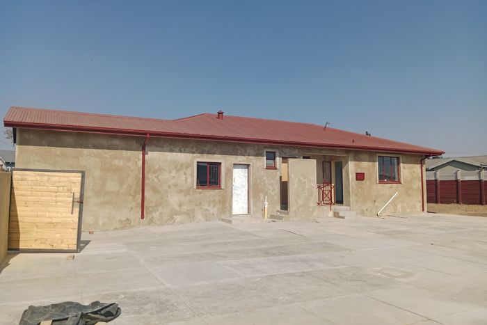 House To Rent in Pretoria West: 3 Bedrooms, large yard, pet-friendly, secure parking.