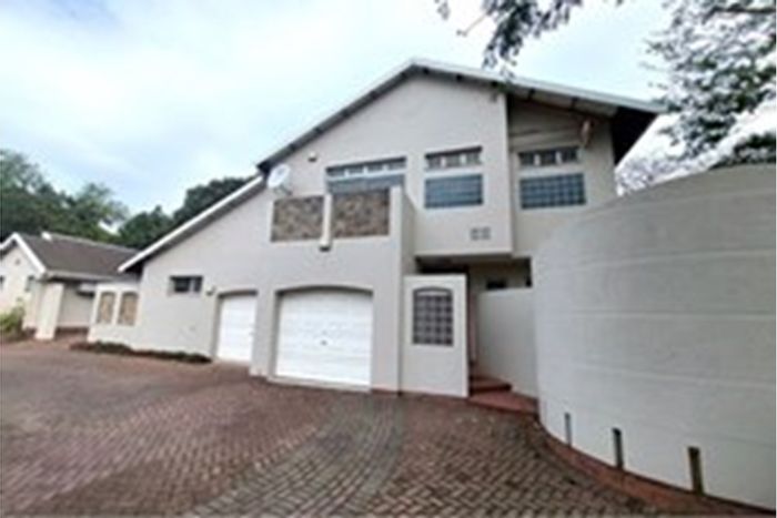 3-Bedroom Townhouse To Rent in Meer En See with double garage and secure living.