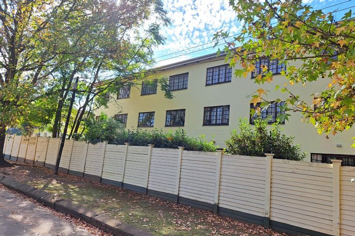 Scottsville Apartment For Sale: 2 beds, secure parking, near schools and amenities.