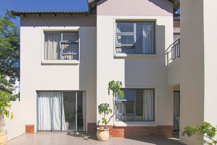 4-Bedroom Cluster For Sale in Dainfern with Staff Accommodation and 24-Hour Security.