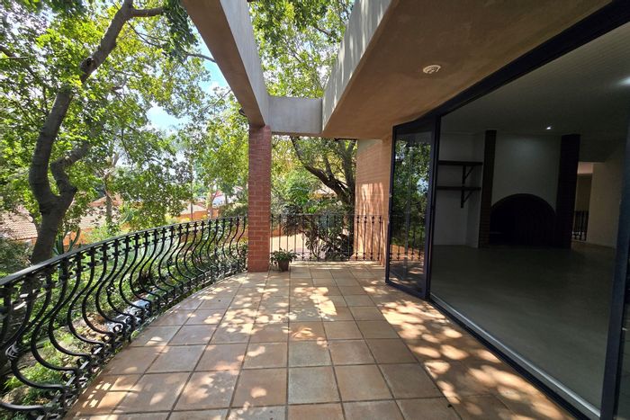 For Sale: 3-bedroom house in Montana Park with spacious living and parking for 4.