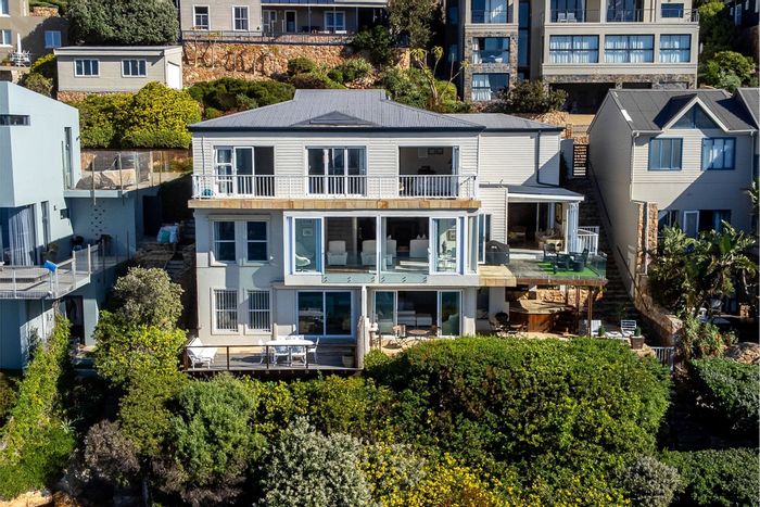 For Sale: Glencairn House with 5 bedrooms, sea views, and income-generating flatlet.