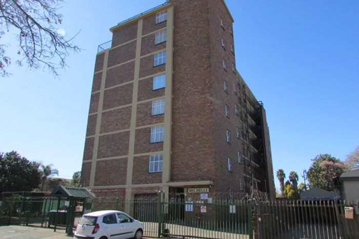 For Sale: 3-Bedroom Apartment in Wonderboom South with secure parking and amenities.