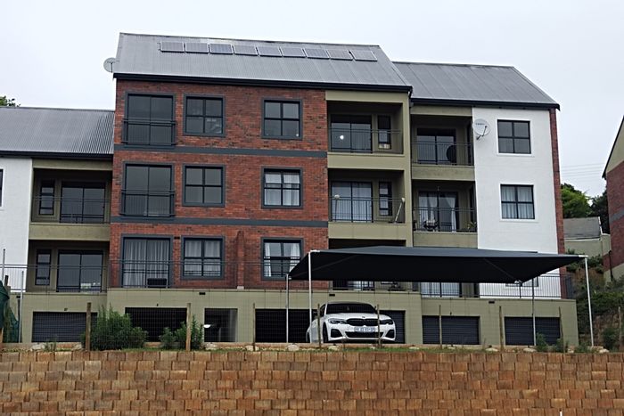 Athlone Apartment For Sale: 2 Bedrooms, Loft, Tandem Garages, Near Schools & Malls.
