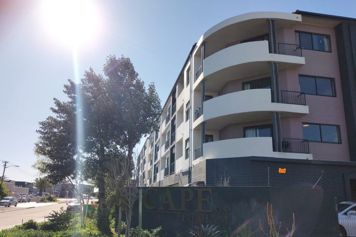 Waves Edge Apartment To Rent: 2-bed, 2-bath, balcony, parking, Wi-Fi included.