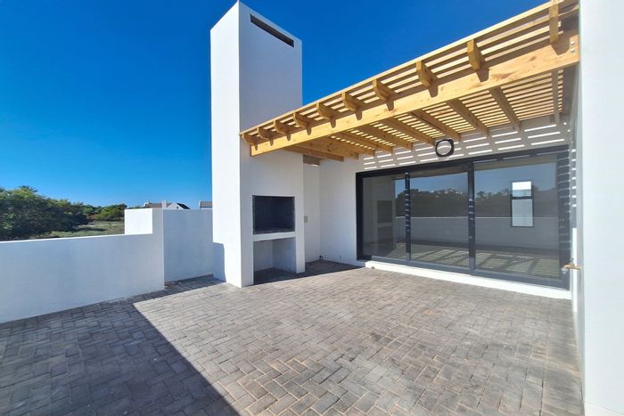 For Sale: House in Shelley Point with golf course, spa, and beach access.