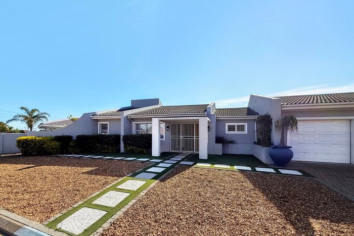 For Sale: Welgelegen 3 House with pool, braai room, security, and spacious layout.