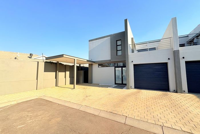 Rynfield Cluster For Sale: 3 Bedrooms, secure complex, garage, and family-friendly amenities.