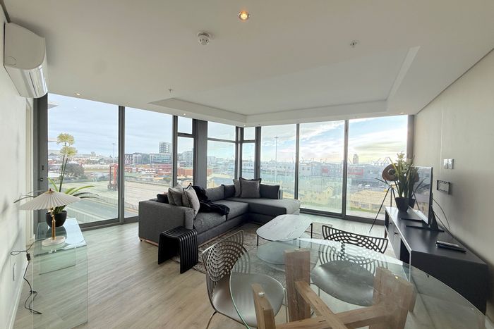 Foreshore Apartment To Rent: 1 Bed, Gym, Security, Harbour Views, Parking Included.