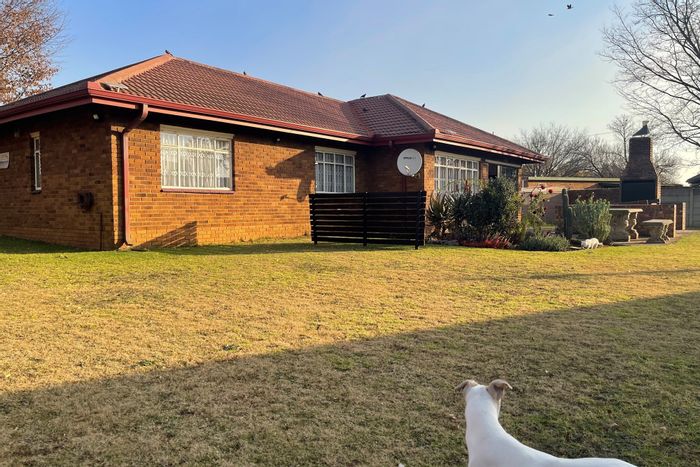 Kriel Central House For Sale: 3 bedrooms, braai area, income potential, spacious yard.