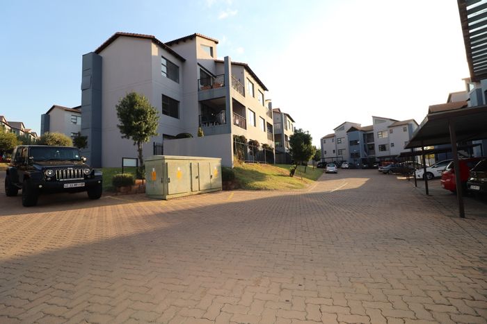Honeydew Apartment For Sale: 2 beds, 2 baths, patio, 24/7 security, near amenities.