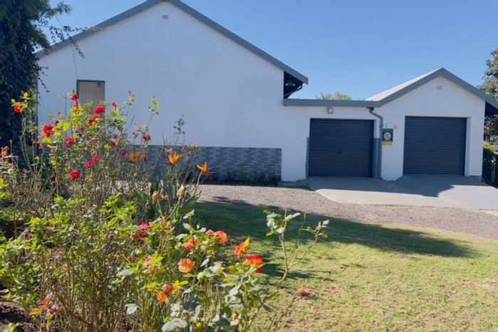 For Sale: House in Tasbet Park Ext 1 with 3 beds, 2 baths, and security features.