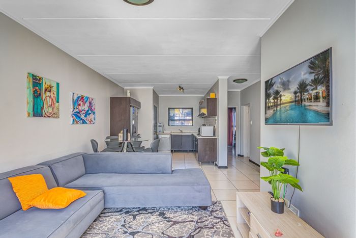 For Sale: 3-Bedroom Apartment in Fourways with Clubhouse, Gym, and Private Garden.