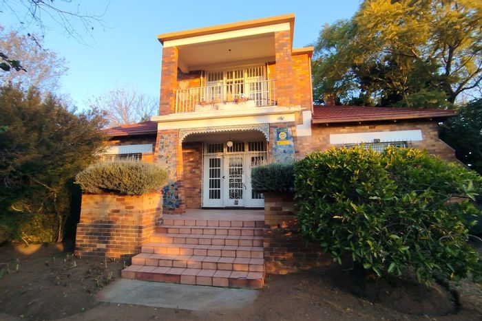 For Sale: Spacious 4-Bedroom House with Flatlet on 1100m² in The Hill.