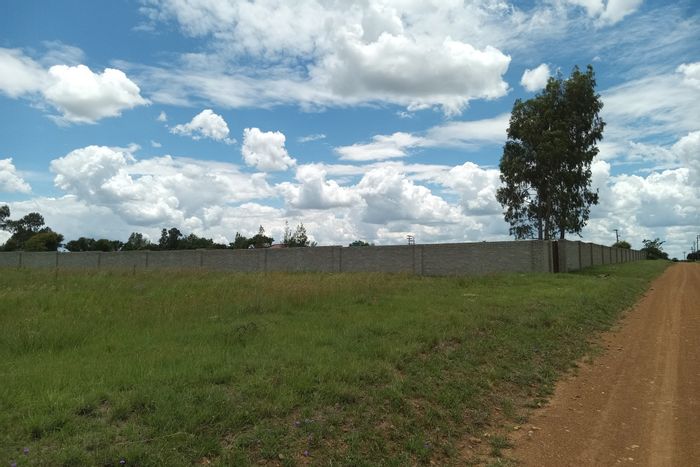 Homestead Apple Orchards Farm For Sale: 1.7 hectares, fertile land, utilities needed.
