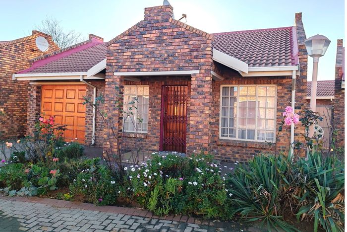 For Sale: Apartment in Three Rivers with private garden and secure complex amenities.