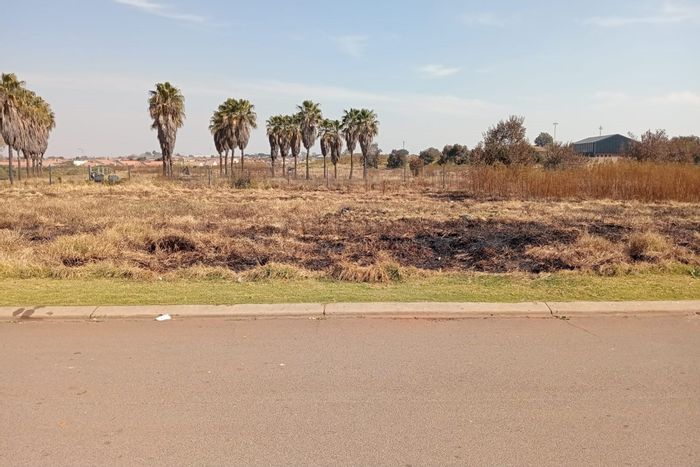 Vacant Land Residential For Sale in Actonville, 579m² near amenities and highways.