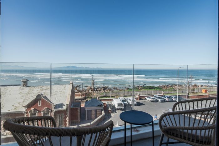 1-Bedroom Apartment To Rent in Muizenberg Central, steps from beach and amenities.
