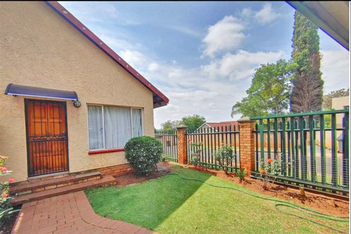 1-Bedroom House To Rent in Van Riebeeck Park with private garden and secure access.