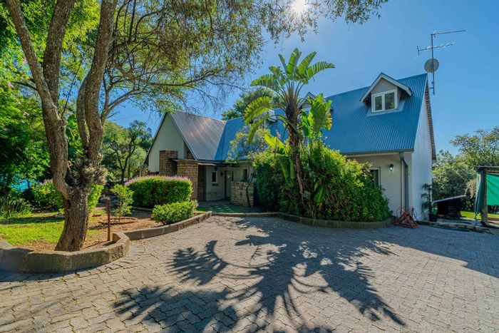 For Sale: North Riding AH Small Holding with pool, inverter, and cottage.
