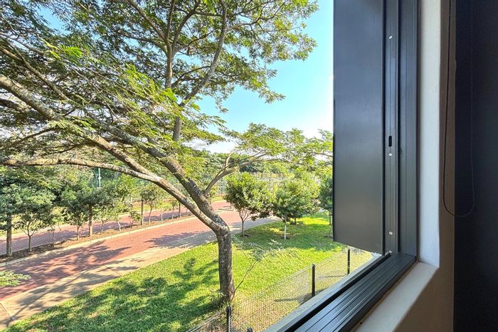 Elaleni Coastal Forest Estate Townhouse To Rent: 3 beds, chef’s kitchen, patio, amenities.