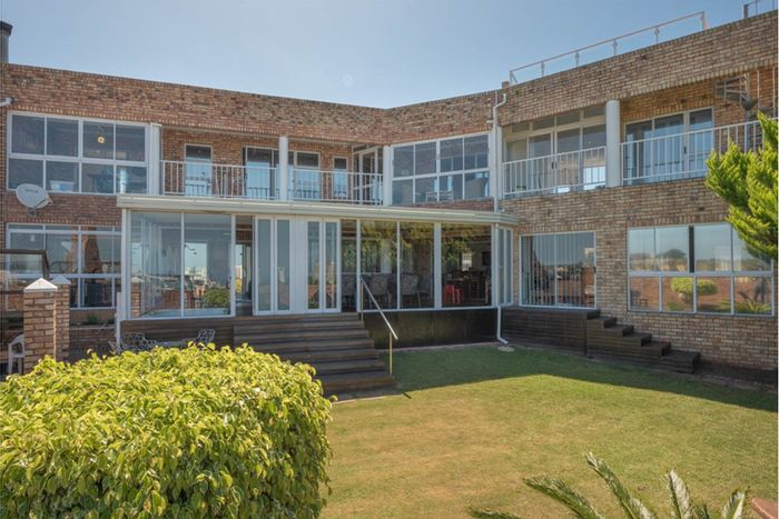 Humerail House For Sale: Six en-suite bedrooms, guesthouse potential, sea views.