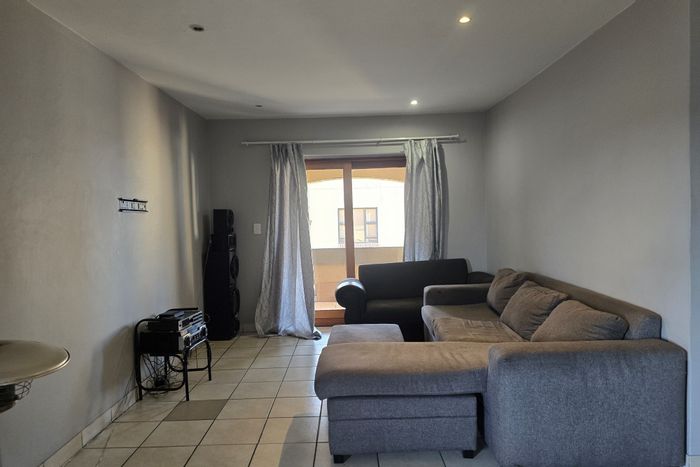 For Sale: Apartment in Reyno Ridge with 24/7 security, balcony, and parking.