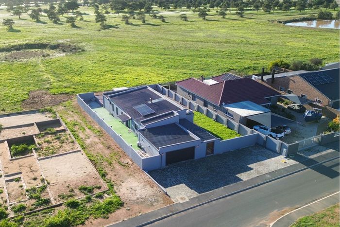 For Sale: House in Darling Central with solar power, spacious garden, and outdoor braai.