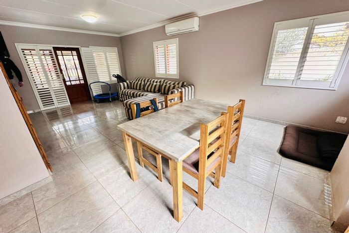 To Rent: Spacious 3-bedroom house in Ruimsig with pool, club house, and braai area.