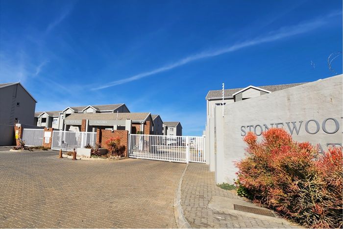 2 Bedroom Apartment To Rent in Blue Hills with secure access and amenities.