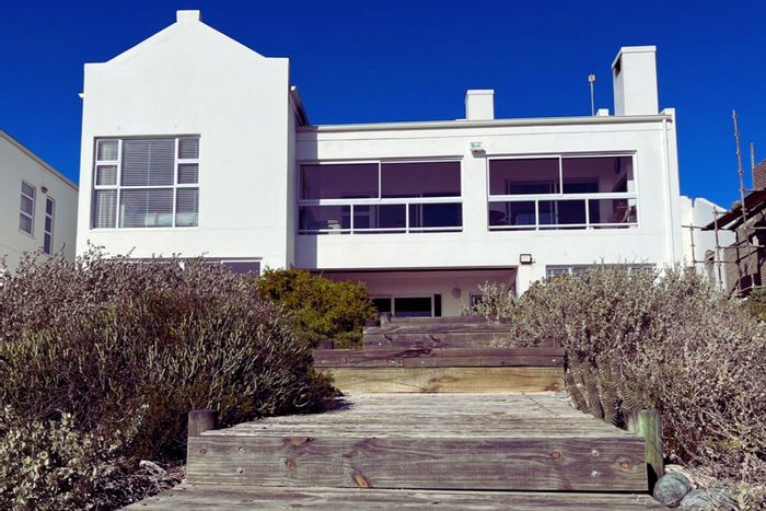 Beachfront House in Shelley Point For Sale: 5 Bedrooms, Solar, Golf Estate Amenities.