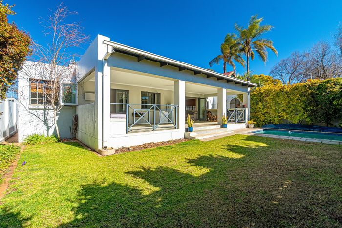 Parkhurst House For Sale: 3 beds, pool, braai area, security, solar power.
