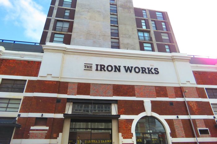 1-Bedroom Apartment To Rent in Woodstock with balcony, secure parking, and 24/7 security.