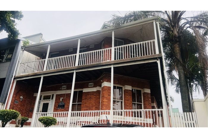 For Sale: Apartment in Musgrave with secure parking, income potential, and versatile use.