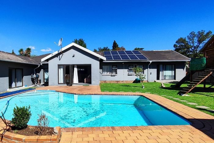 For Sale: Spacious 3-Bedroom House in Atlasville with Pool and Flatlet.