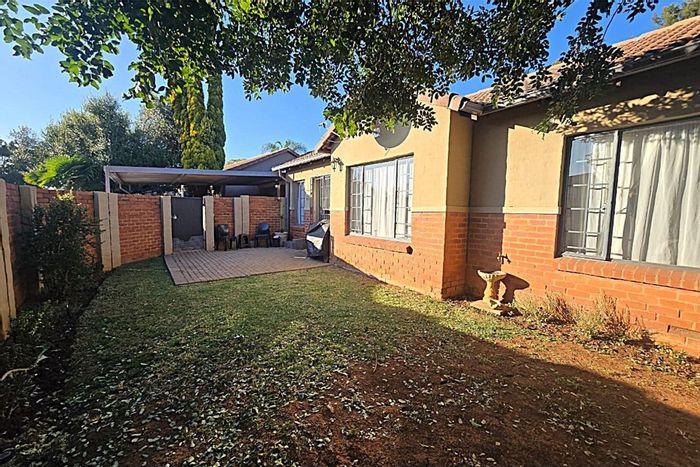 3-Bedroom Townhouse in Montana To Rent with Pool, Garden, and Double Garage.