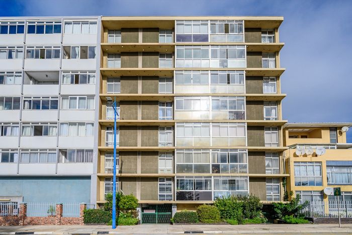 For Sale: Apartment in Humewood with open plan living, enclosed balcony, and secure parking.