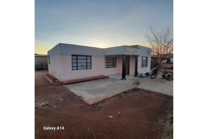 2-Bedroom House For Sale in Hammanskraal Central with redevelopment potential and prime location.