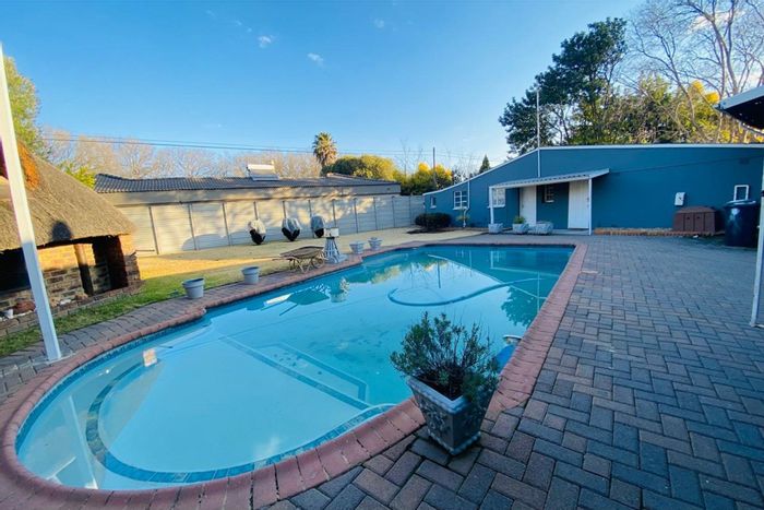 For Sale: 4-Bedroom House in Sasolburg Central with Pool, Garden, and Garage.