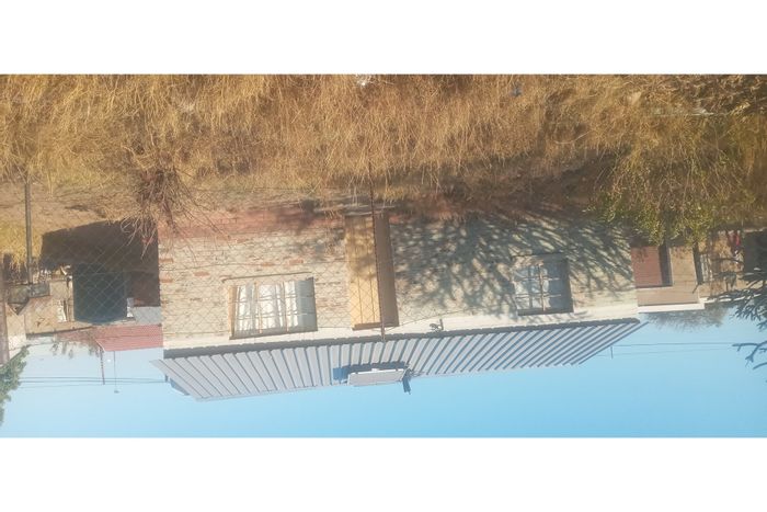 For Sale: 2-Bedroom House in Seshego with nearby amenities and spacious land.