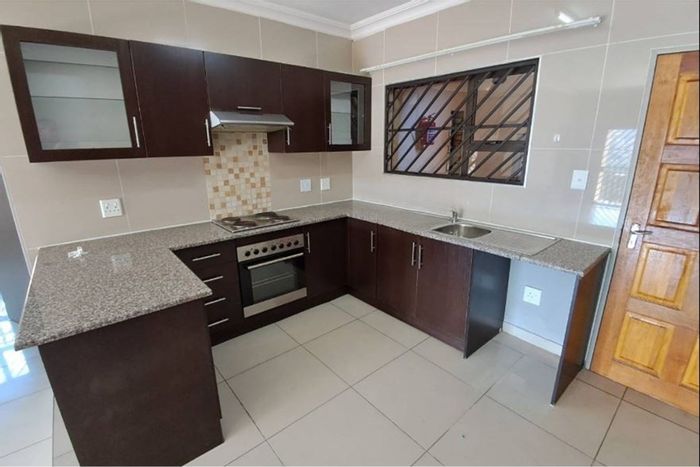 For Sale: Townhouse in Winchester Hills with 3 beds, security, and parking.