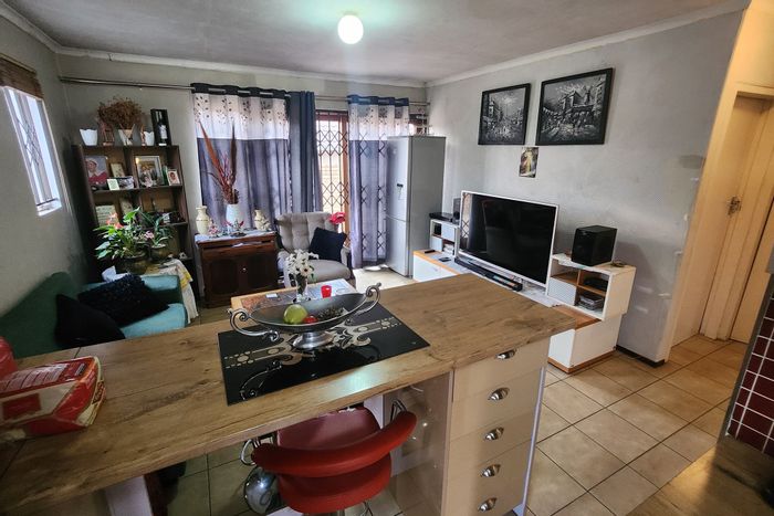 Cosmo City House For Sale: 2 beds, 1.5 baths, secure living, outdoor space.