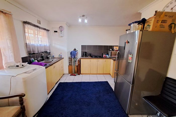 1 Bedroom Apartment For Sale in Glenlilly with open plan layout and fiber readiness.