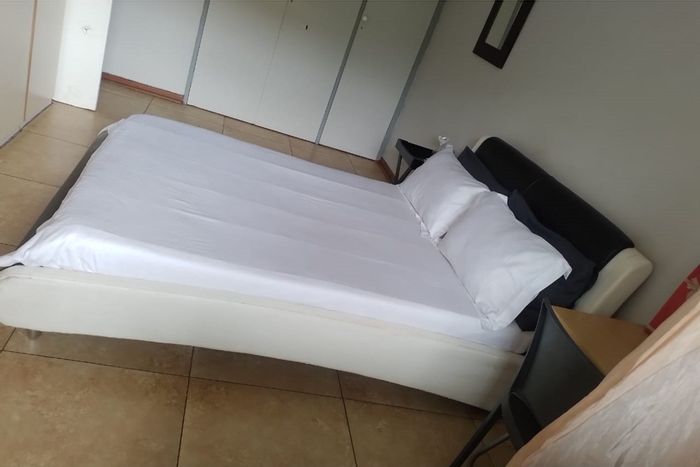 Sunnyside Apartment For Sale: 2 beds, lift access, parking, near amenities.