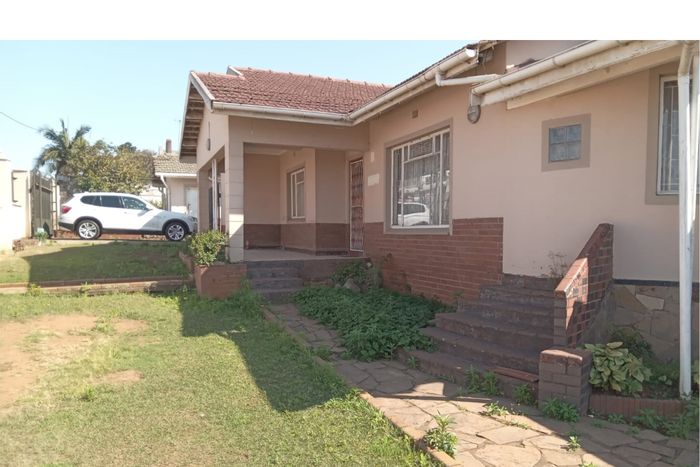 For Sale: House in Newholme with granny flat, parking, and business potential.