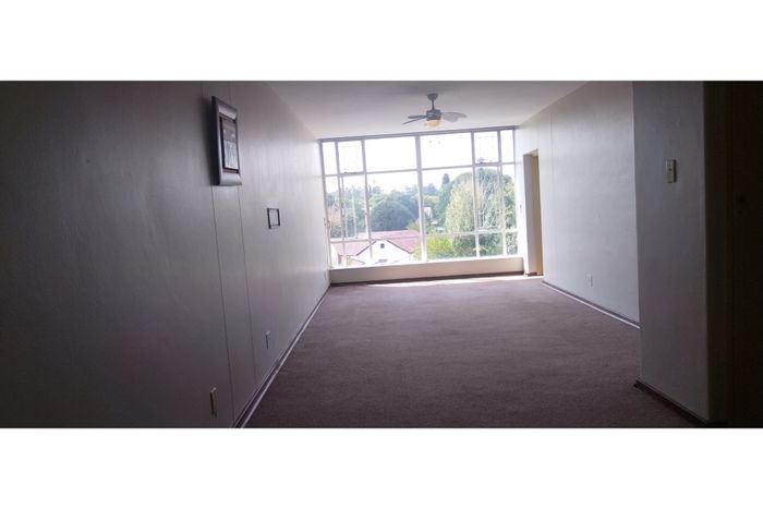 Arcadia Apartment To Rent: 1.5 bedrooms, secure parking, lift access, prime location.
