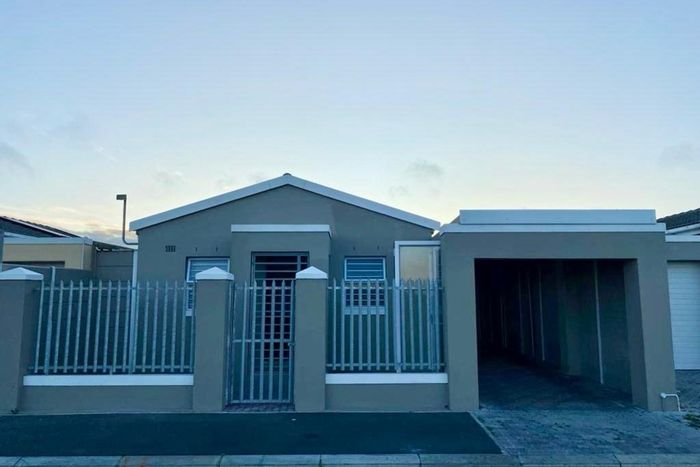 For Sale: Weltevreden Valley house with garage, patio, security, and convenient amenities.