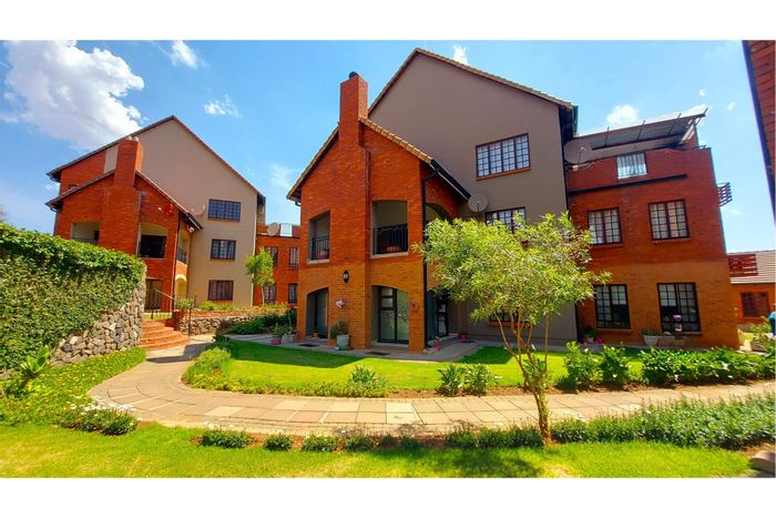 For Sale: Apartment in Meerhof with 3 bedrooms, balcony, and double garage.